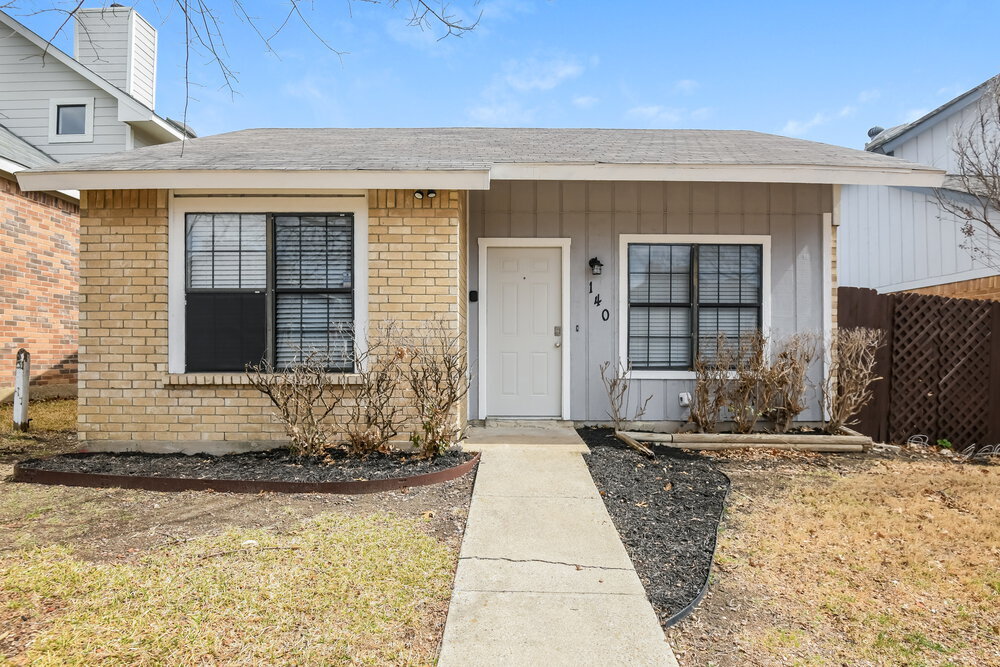 Primary Photo - 140 Callender Dr