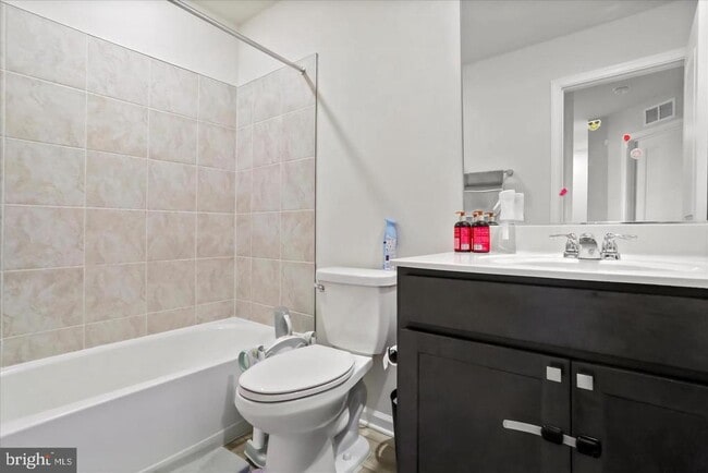 Building Photo - 143 Cooperage Rd