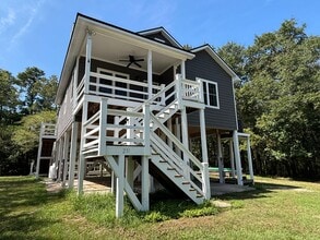 Building Photo - 231 Estate Rd