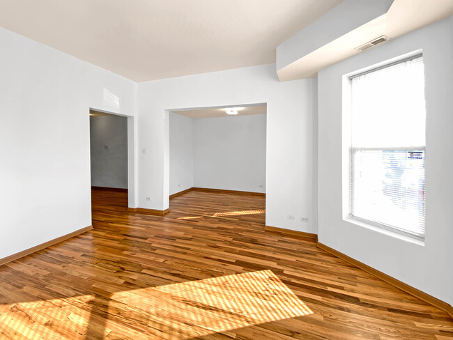 Foto del edificio - 2147 N Humboldt Blvd