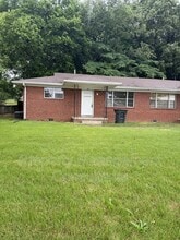 Building Photo - 903 Collinwood Ave