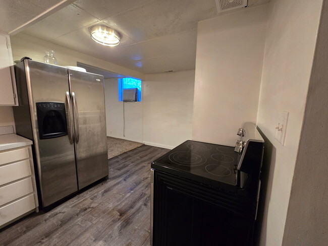 Foto del edificio - 1667 N 200 W