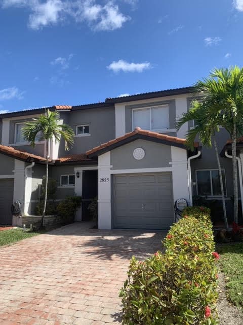 Primary Photo - 2825 SW 127th Way