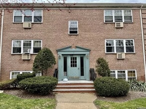 Building Photo - 138 Clinton Pl