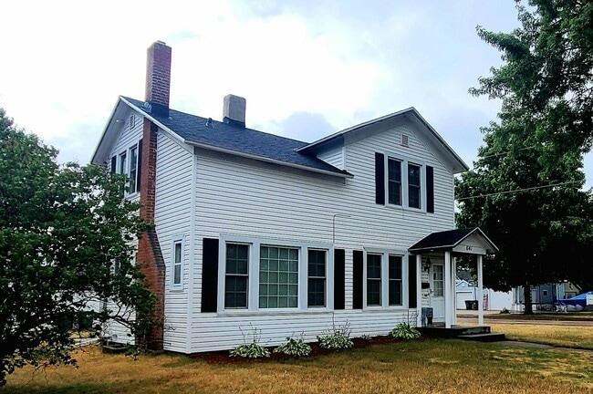 Building Photo - 641 12th St N