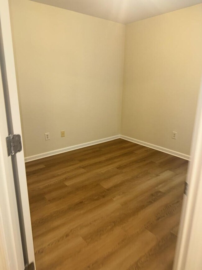 Building Photo - Ready for Now! Located in Raleigh. Townhom...