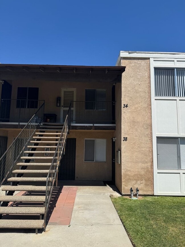Building Photo - 10932 Rincon St