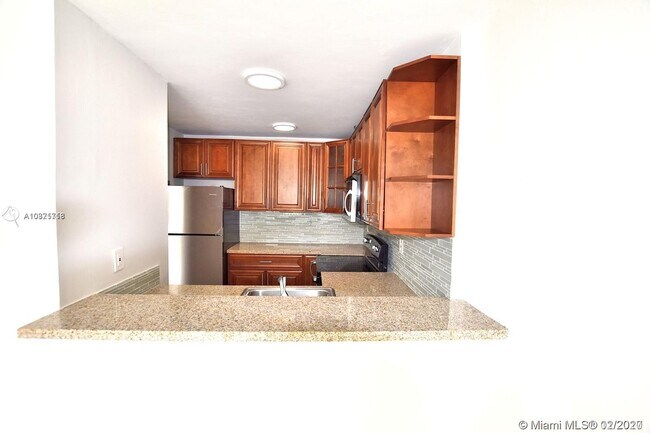 Foto del edificio - 482 NW 165th St