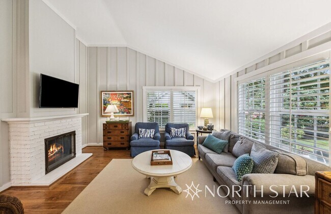Building Photo - Charming 4-Bedroom Cottage in the Heart of First Addition