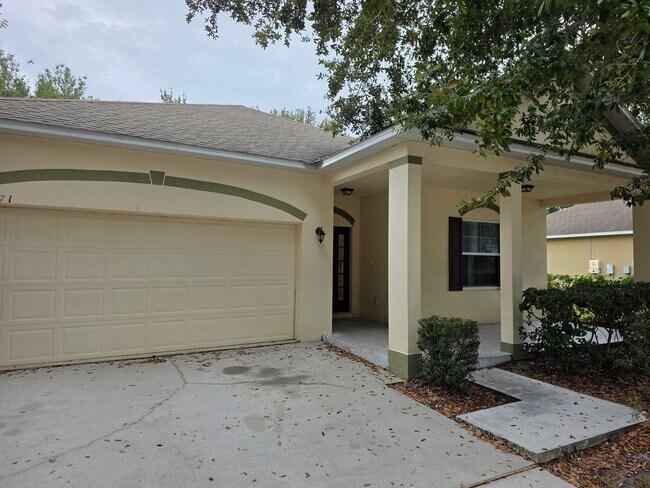 Foto del edificio - Three Bedroom Home at Lake Pleasant Cove in Apopka