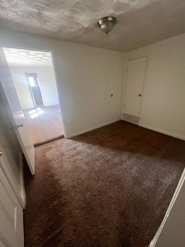 Building Photo - 314 Santa Rita Dr