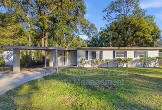 Building Photo - 909 La Marche Dr