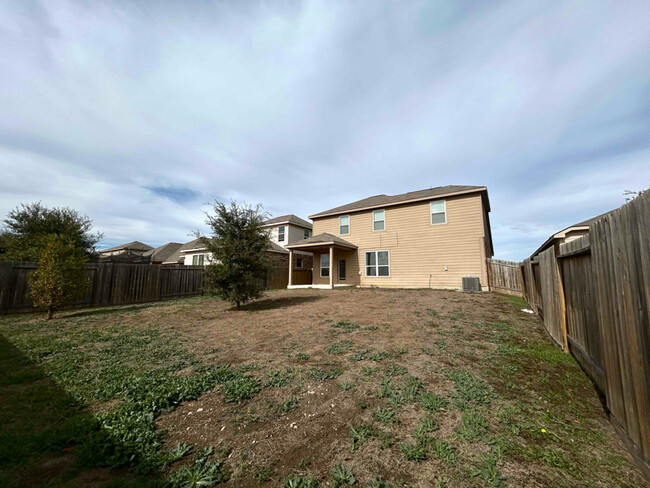 Building Photo - 12870 Cedarcreek Trl