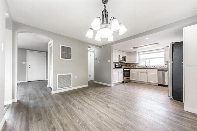 Building Photo - 9025 Collage Ln