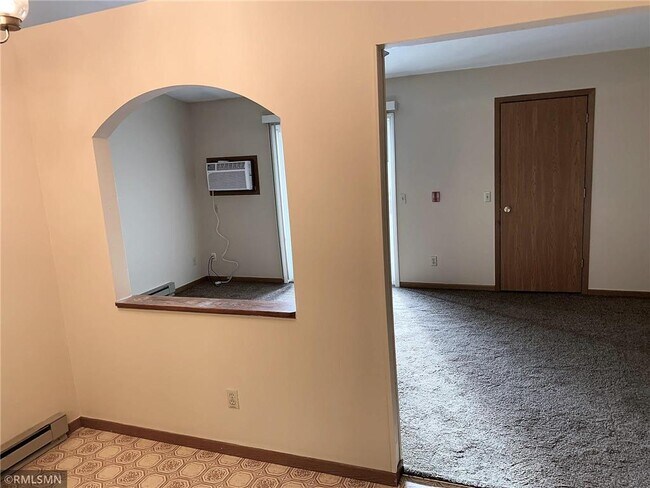Foto del edificio - 2204 Hanley Rd