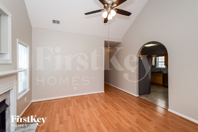 Building Photo - 388 Walker Way