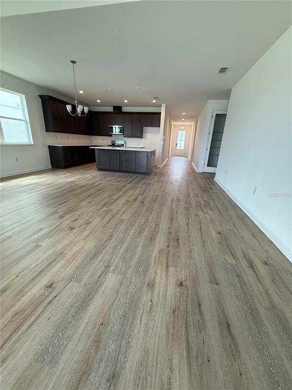 Foto del edificio - 1373 Stoneway Pl
