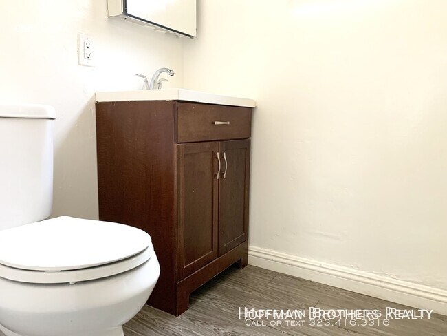 Foto del edificio - 1031 S Westlake Ave