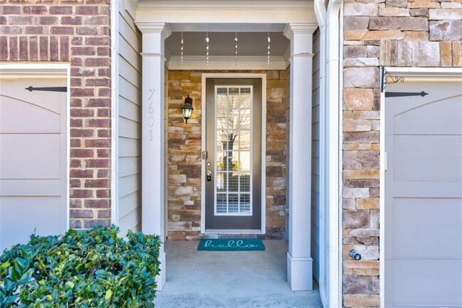 Building Photo - 7601 Summer Berry Ln