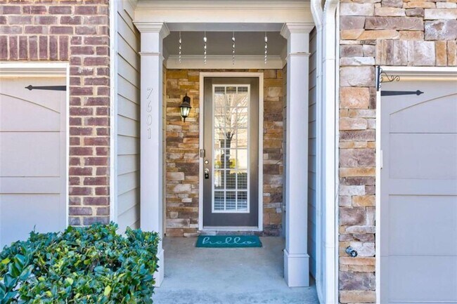 Foto del edificio - 7601 Summer Berry Ln