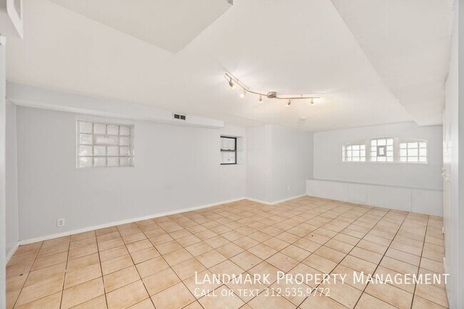 Foto del edificio - 4614 N Central Park Ave