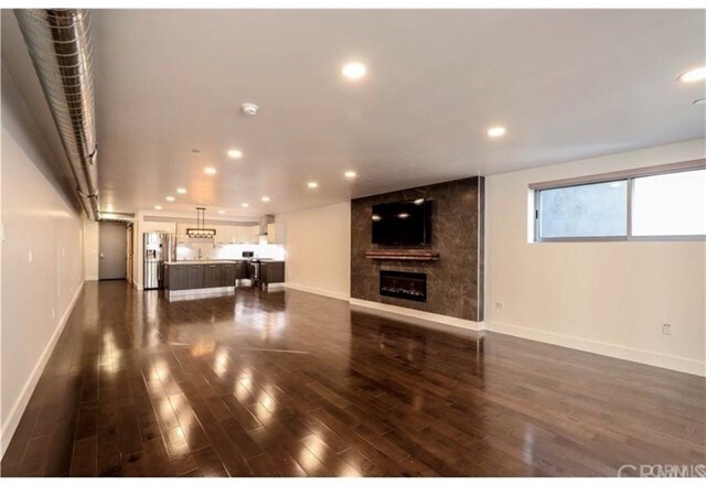 Foto del edificio - 433 Pine Ave