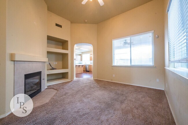 Foto del edificio - 1717 Glen Dunbar Ln