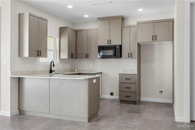 Building Photo - 21 Dorado Dr