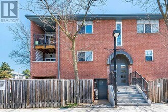 Building Photo - 2866 Battleford Rd