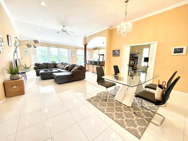Building Photo - 12413 Antille Dr