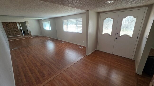 Building Photo - 3268 Beatty Cir