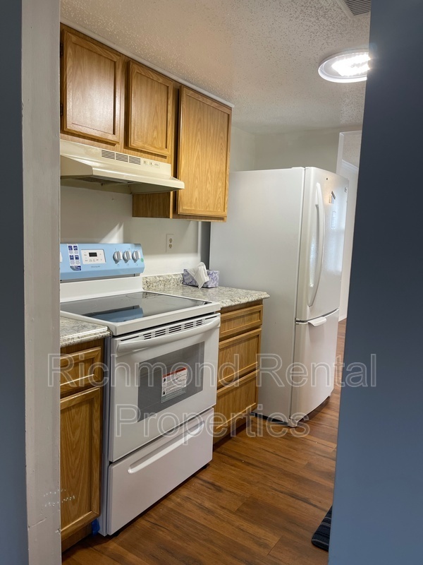 Foto del edificio - 7934 Clovertree Ct