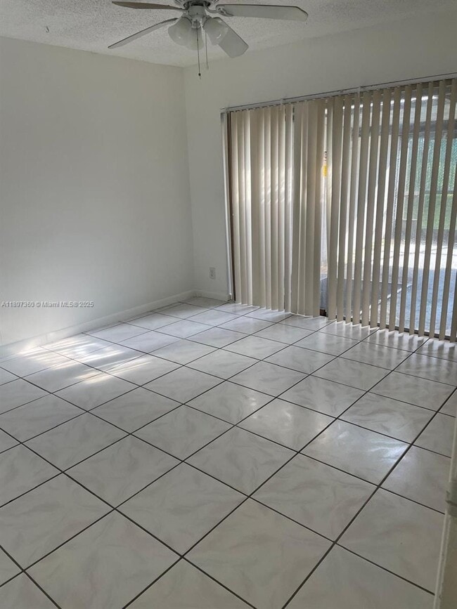Building Photo - 810 SW 73rd Ave
