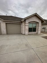 Building Photo - 5 Deadwood Dr