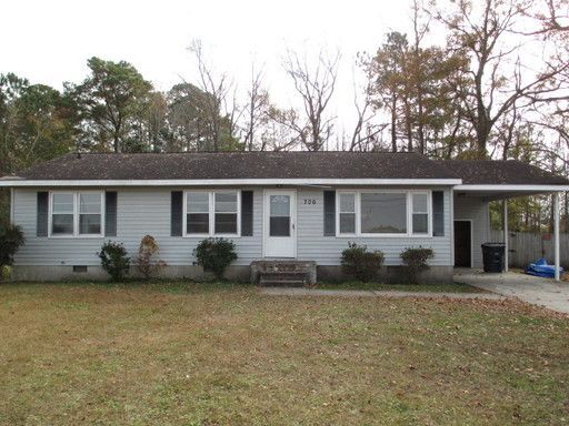 Primary Photo - 706 Country Club Rd