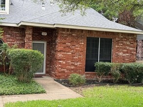 Building Photo - 827 Ash Grove Ln