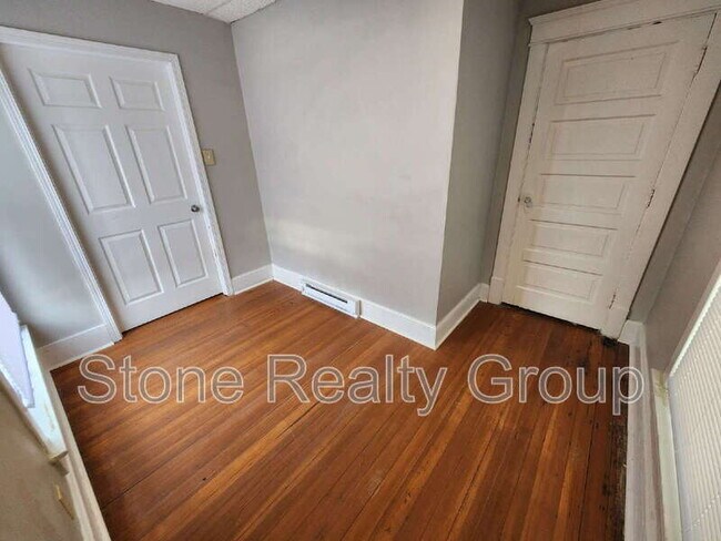 Building Photo - 1527 Ohio St