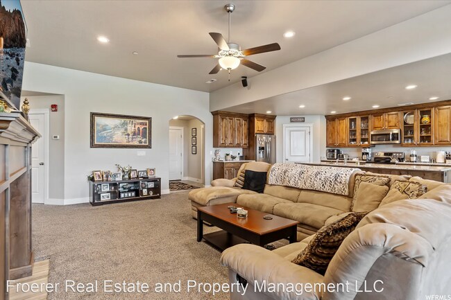 Foto del edificio - 3 br, 2.5 bath House - 2186 E 1075 N