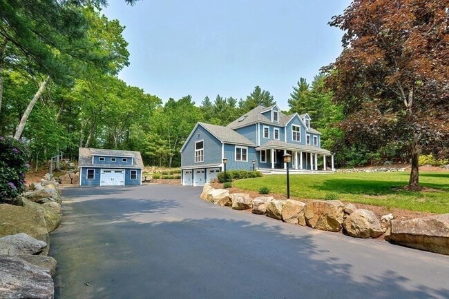 Building Photo - 17 Trailside Rd