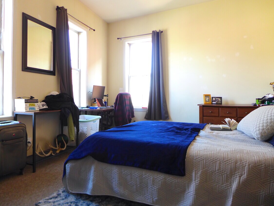 Primary Photo - 26 Linden St