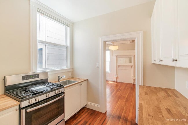 Building Photo - 1743 Golden Gate Ave