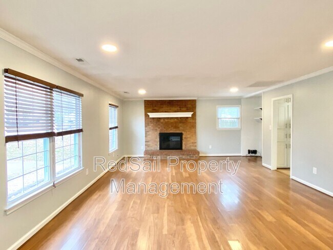 Foto del edificio - 773 Childress Dr