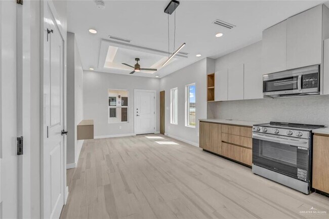 Building Photo - 15 N 25th St