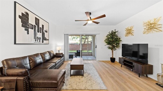 Foto del edificio - 12444 Berkeley Square Dr