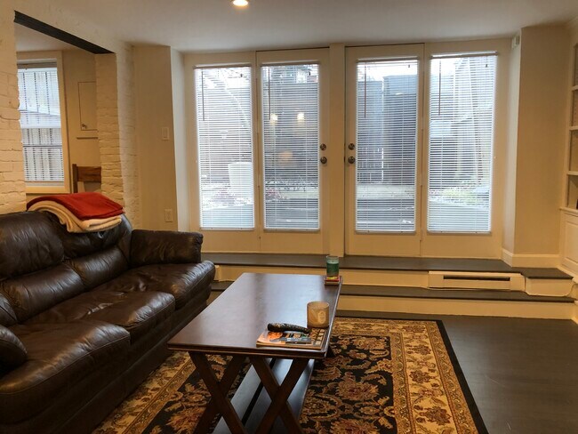 Foto del edificio - 504 Columbus Ave