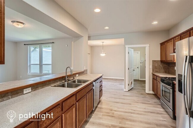 Foto del edificio - 18512 97th Ave Ct E