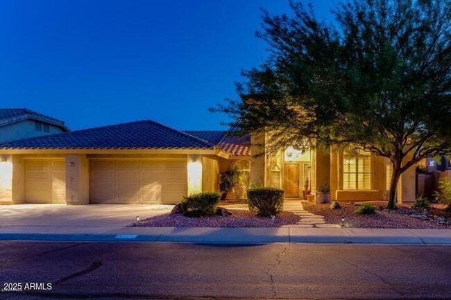 Building Photo - 9113 E Palm Tree Dr