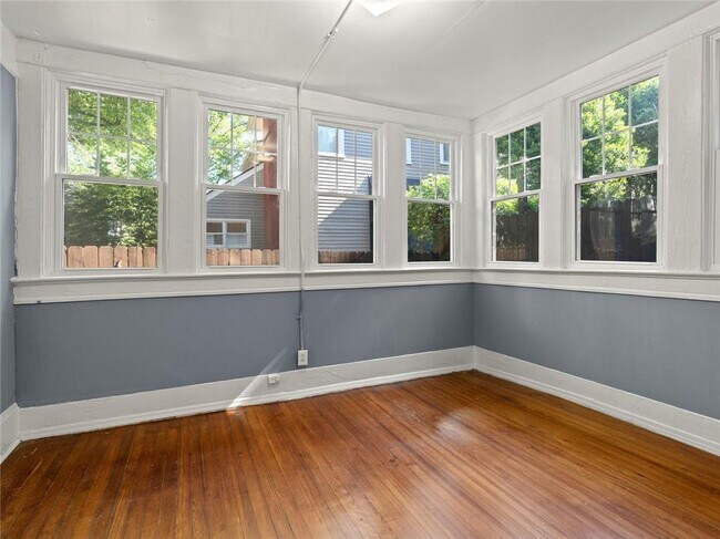 Foto del edificio - 164 4th St NE