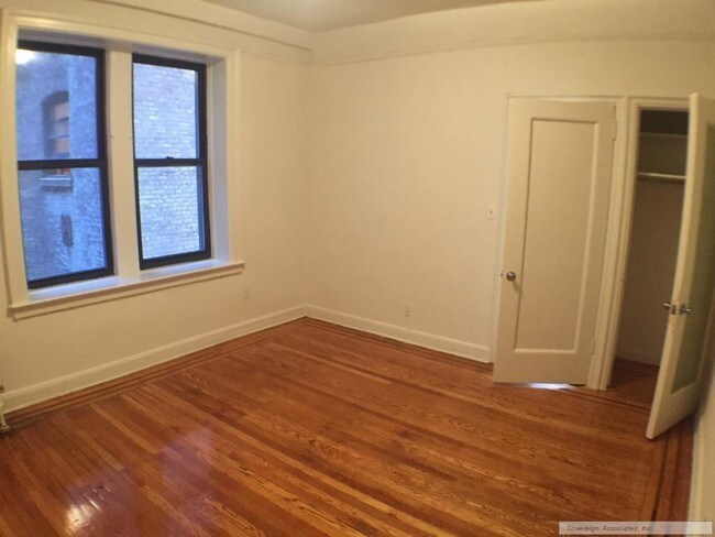 Building Photo - 515 W 110th St