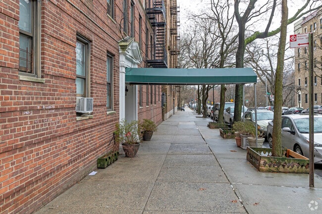 Walkway - 235 Seaman Ave